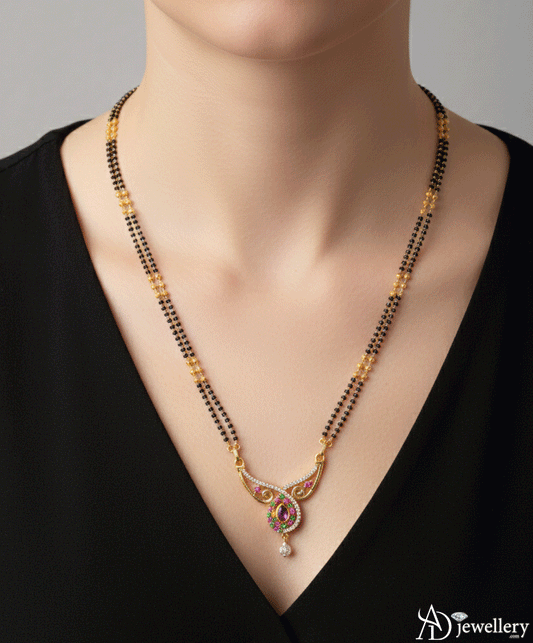 Necklace with black and gold beads Aakriti Traditional Mangalsutra
